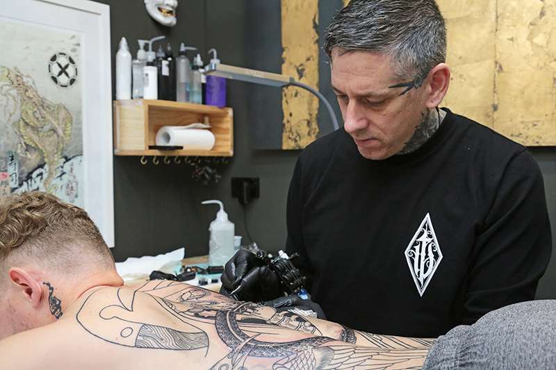 Sunset Tattoos : Tattoo Studio : Auckland : New Zealand : Business News Photos : Richard Moore : Photographer